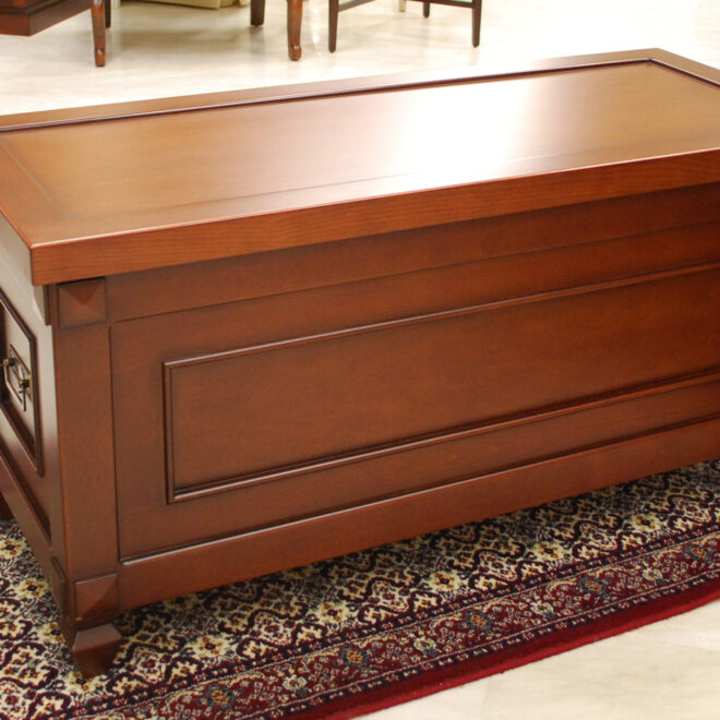 Σεντούκι ξύλινο χρώματος καφέ