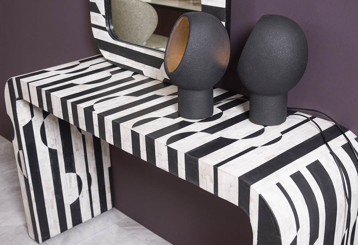 675-506-konsola-eisodou-kokkalini-mauro-aspro