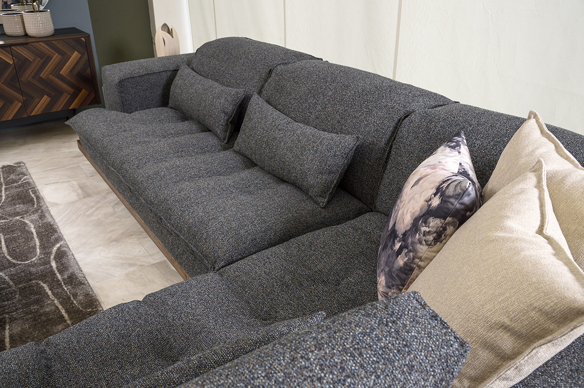 Bolero-goniakos-kanapes-ble-bucle