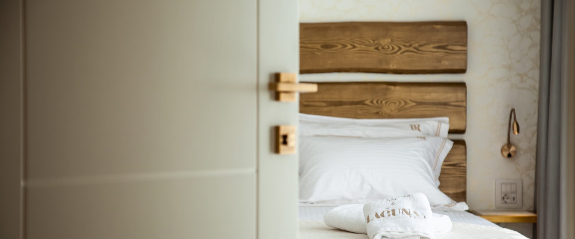 Laguna-hotel-06|Laguna-hotel-12|Laguna-hotel-13|Laguna-hotel-14|Laguna-hotel-16|Laguna-hotel-02|Laguna-hotel-03|Laguna-hotel-04|Laguna-hotel-05|Laguna-hotel-07|Laguna-hotel-09|Laguna-hotel-10|Laguna-hotel-01|Laguna-hotel-08|Laguna-hotel-11|Laguna-hotel-17