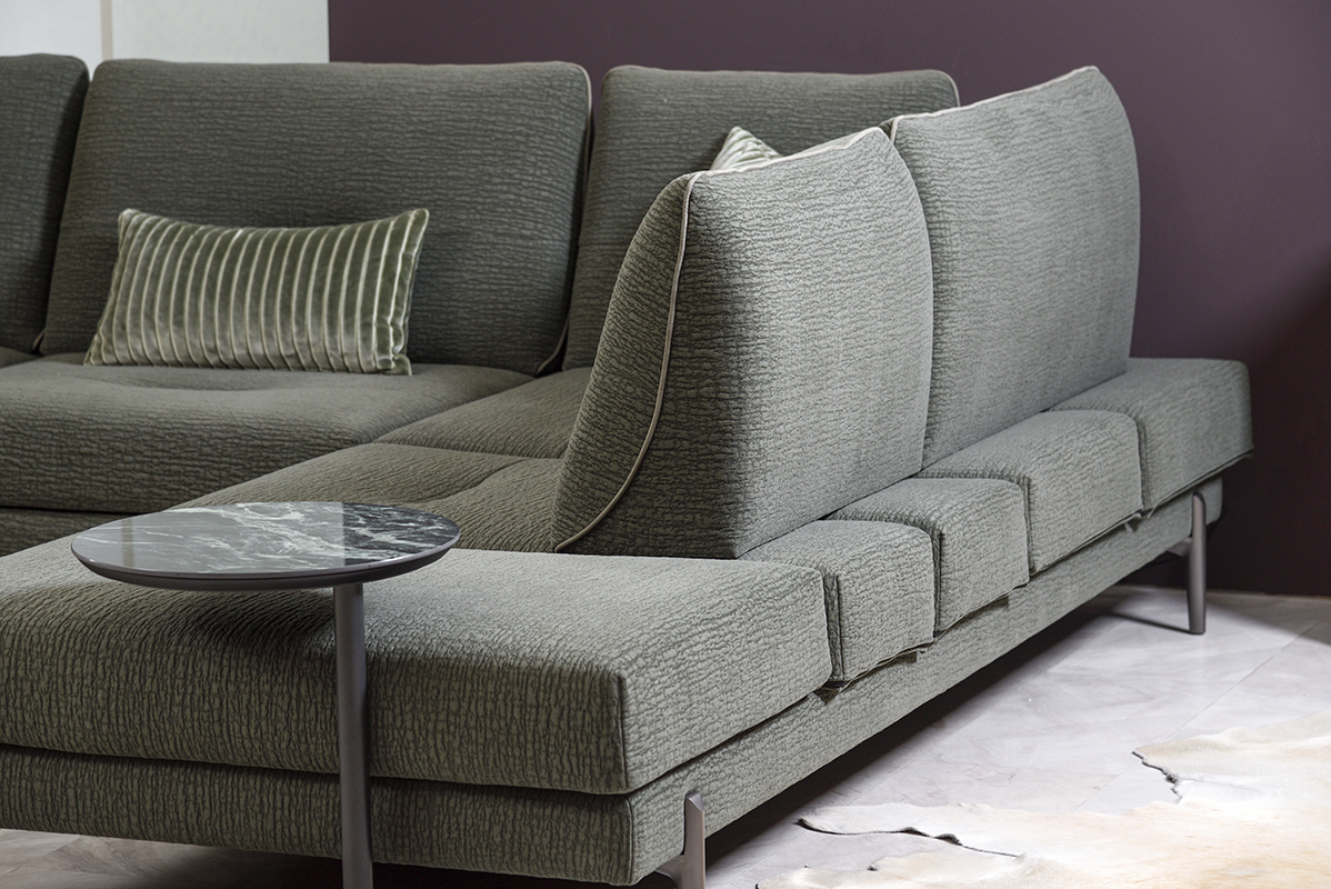 Mε Μηχανισμό