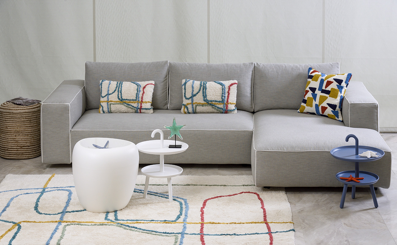 Simon-kanapes-gonia-gkri-eksoxikos