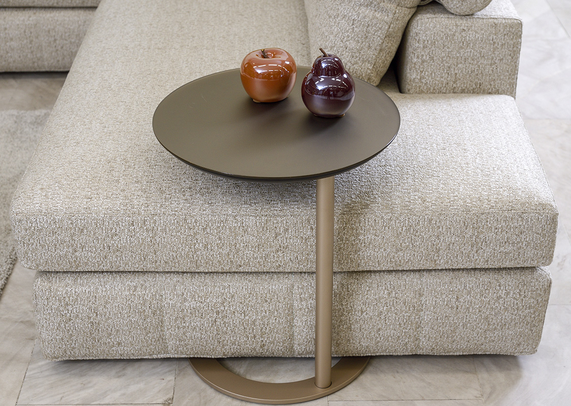 Slim-metalliko-trapezaki-boithitiko