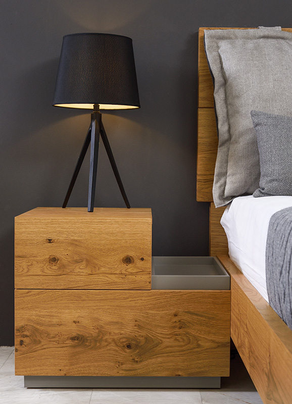 Soho-komodino-diorofo-krevatokamaras-drys