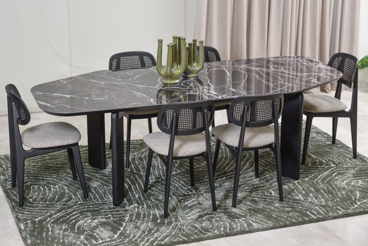 Τραπεζαρία Adler